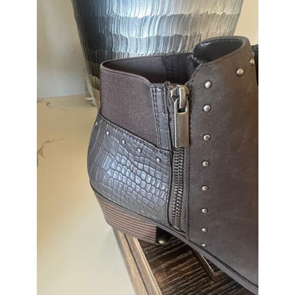 Market & Spruce Agria Zipper Booties in Expresso - Picture 5 of 10